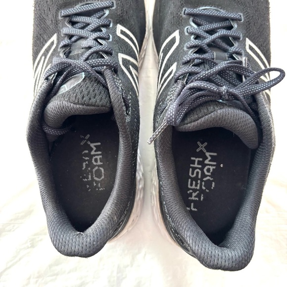 New Balance Fresh Foam 880v11 Black Running Shoes SZ 10 Worn 1X main image 10
